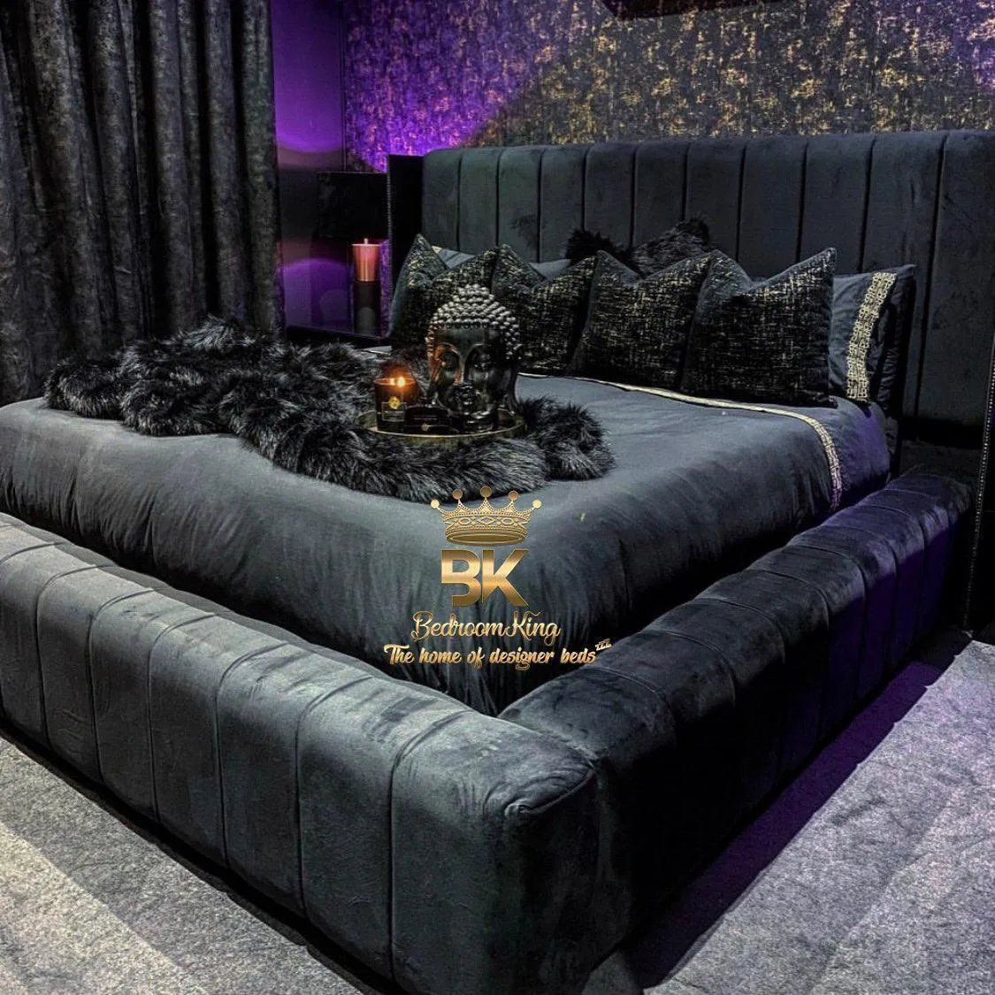 Eden Ambassador Bed - Black plush velvet
